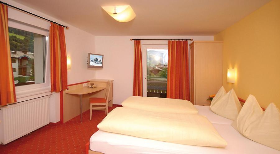 Hotel Gungau ザールバッハ・ヒンターグレム エクステリア 写真