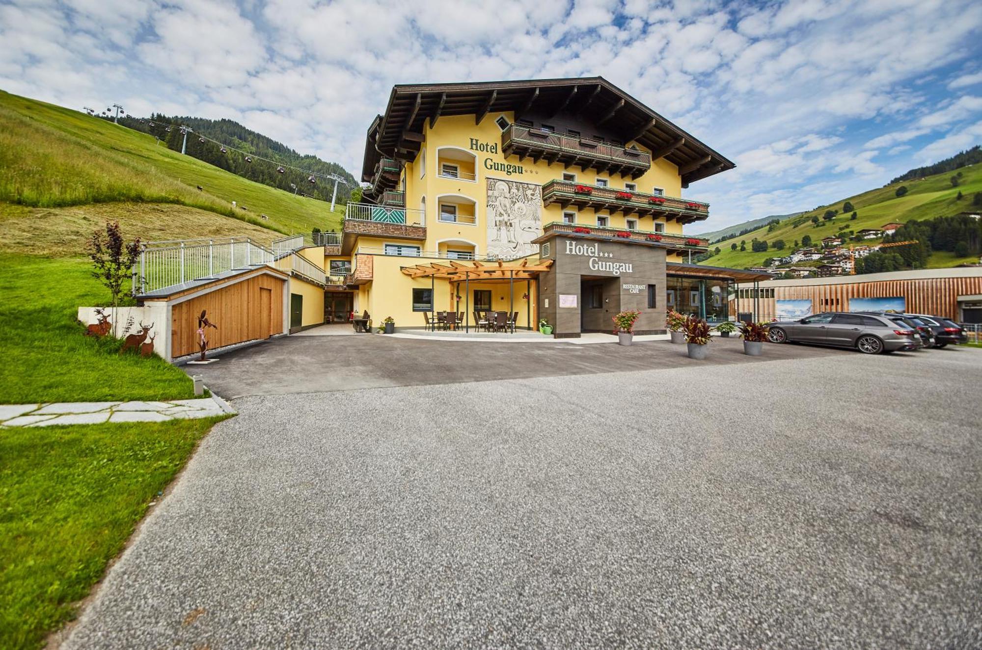 Hotel Gungau ザールバッハ・ヒンターグレム エクステリア 写真
